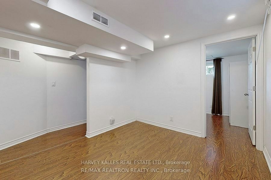 Lower-142 Combe Avenue, Toronto, ON, M3H 4K1 - 7