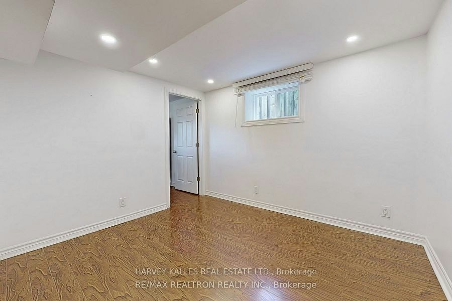 Lower-142 Combe Avenue, Toronto, ON, M3H 4K1 - 5