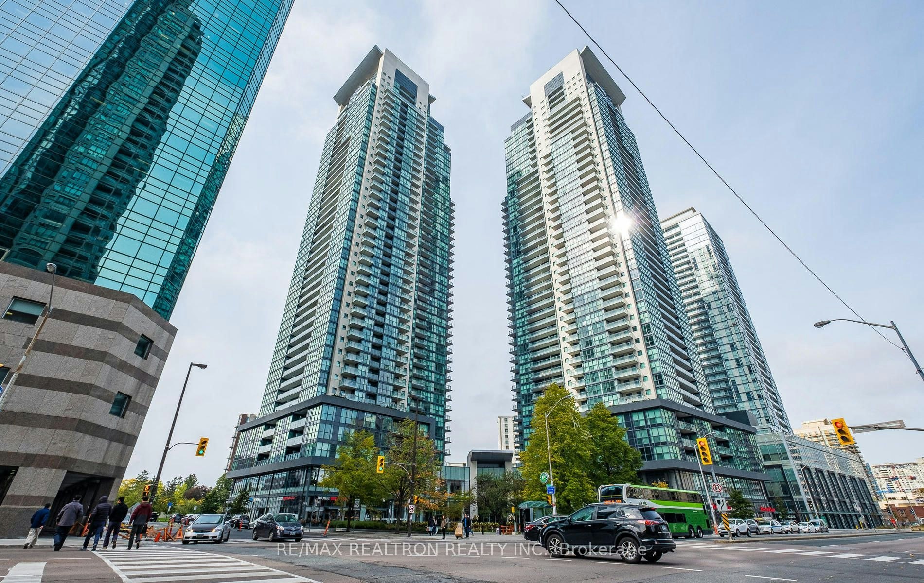 3203-5162 Yonge Street, Toronto, ON, M2N 0E9