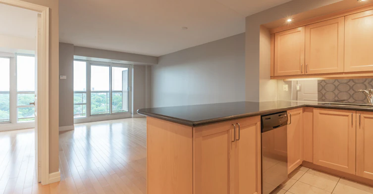 1208-900 Mount Pleasant Road, Toronto, ON, M4P 3J9 - 3
