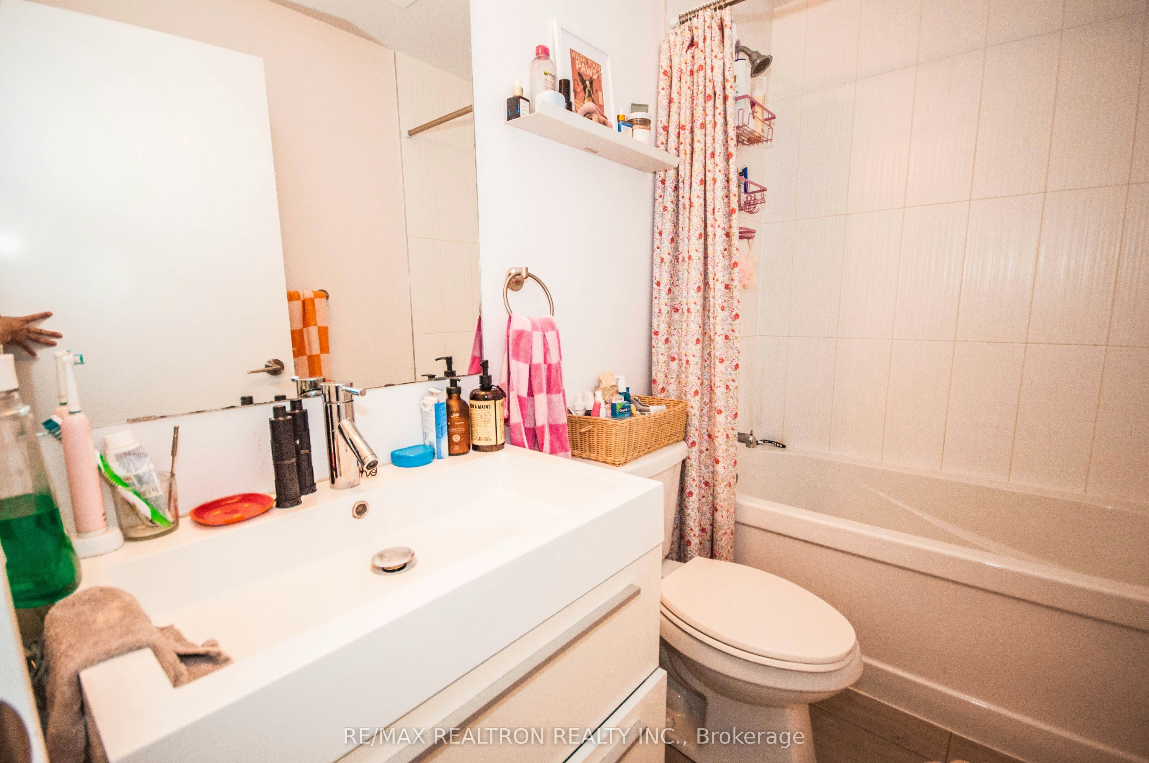 1211-297 College Street, Toronto, ON, M5T 1S2 - 3