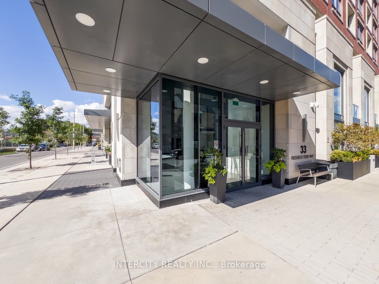 1307-33 Frederick Todd Way E, Toronto, ON, M4G 0C9 - 2