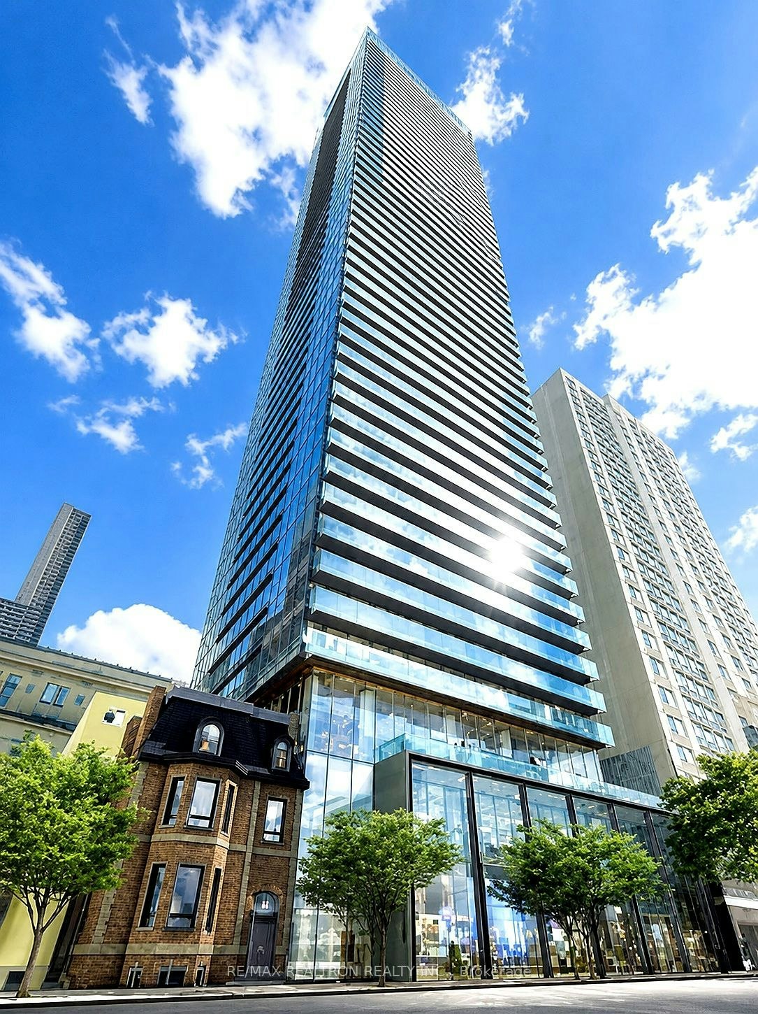 1207-15 Grenville Street, Toronto, ON, M4Y 1A1