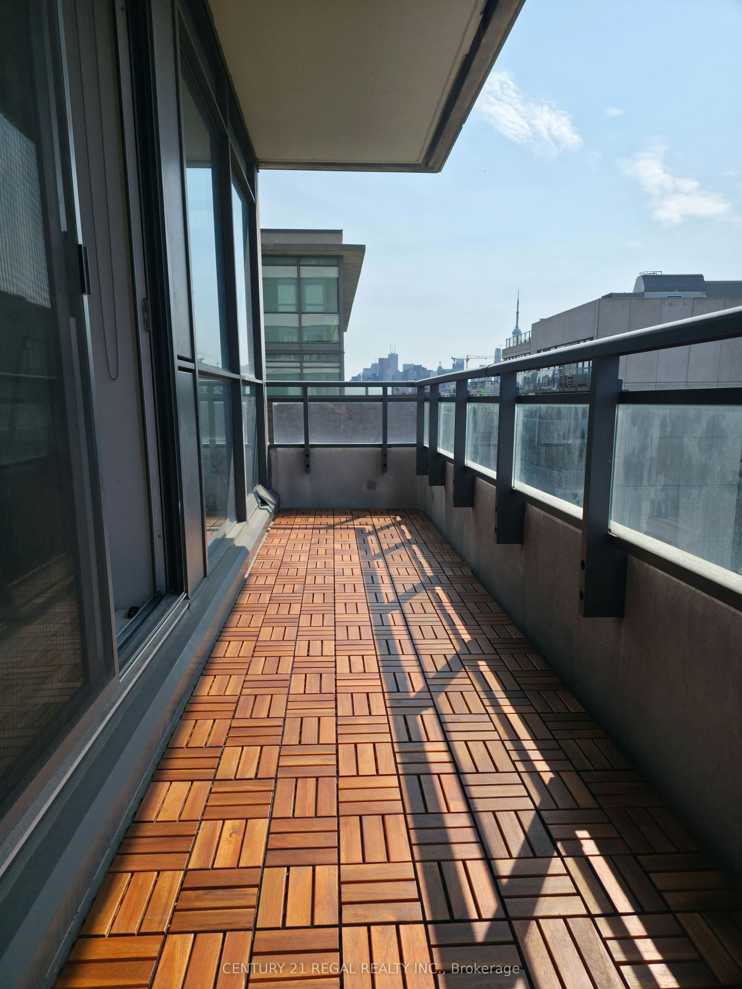 705-20 Minowan Miikan Lane, Toronto, ON, M6J 1M4 - 9