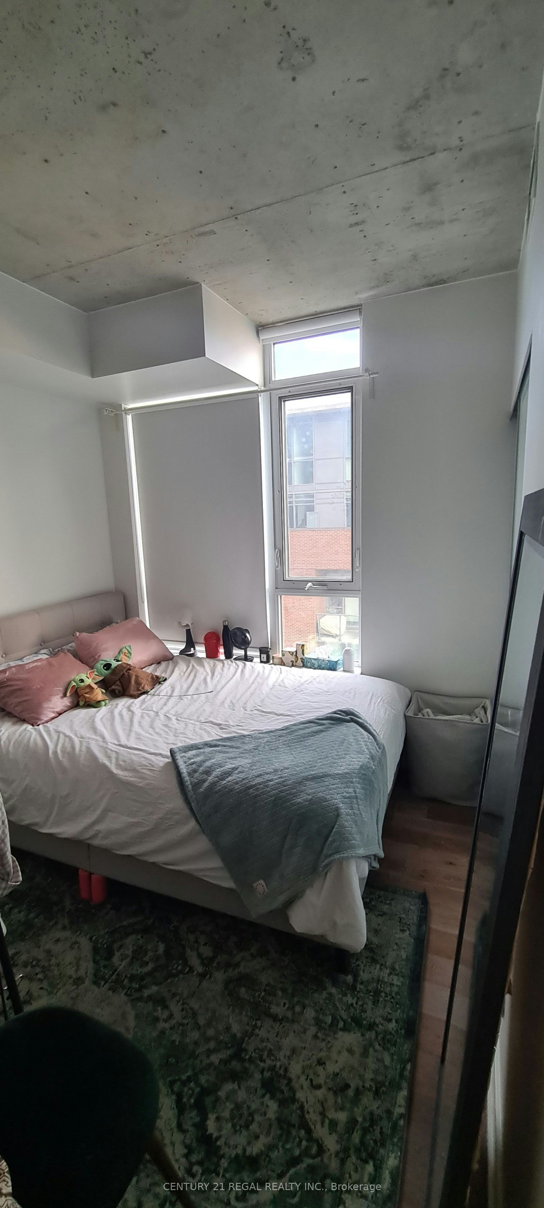 705-20 Minowan Miikan Lane, Toronto, ON, M6J 1M4 - 11