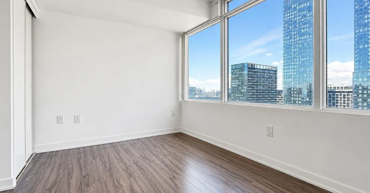 2116-25 Telegram Mews, Toronto, ON, M5V 3Z1 - 4