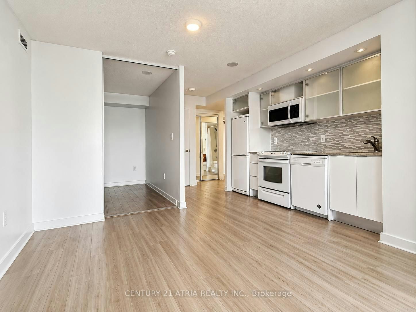 2116-25 Telegram Mews, Toronto, ON, M5V 3Z1 - 2