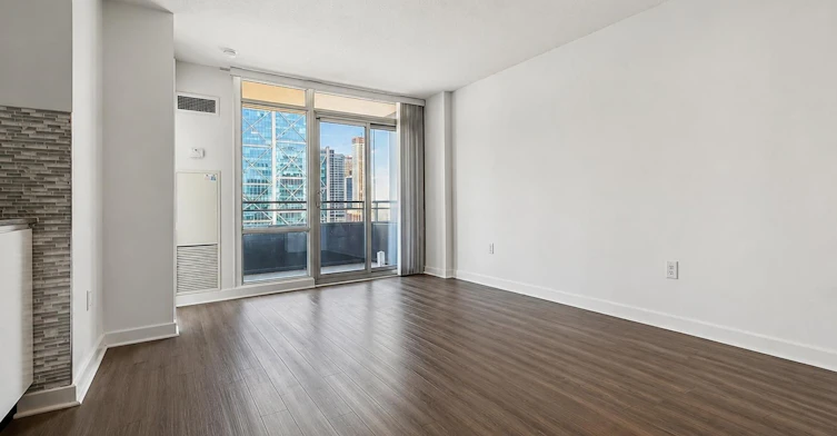 2116-25 Telegram Mews, Toronto, ON, M5V 3Z1