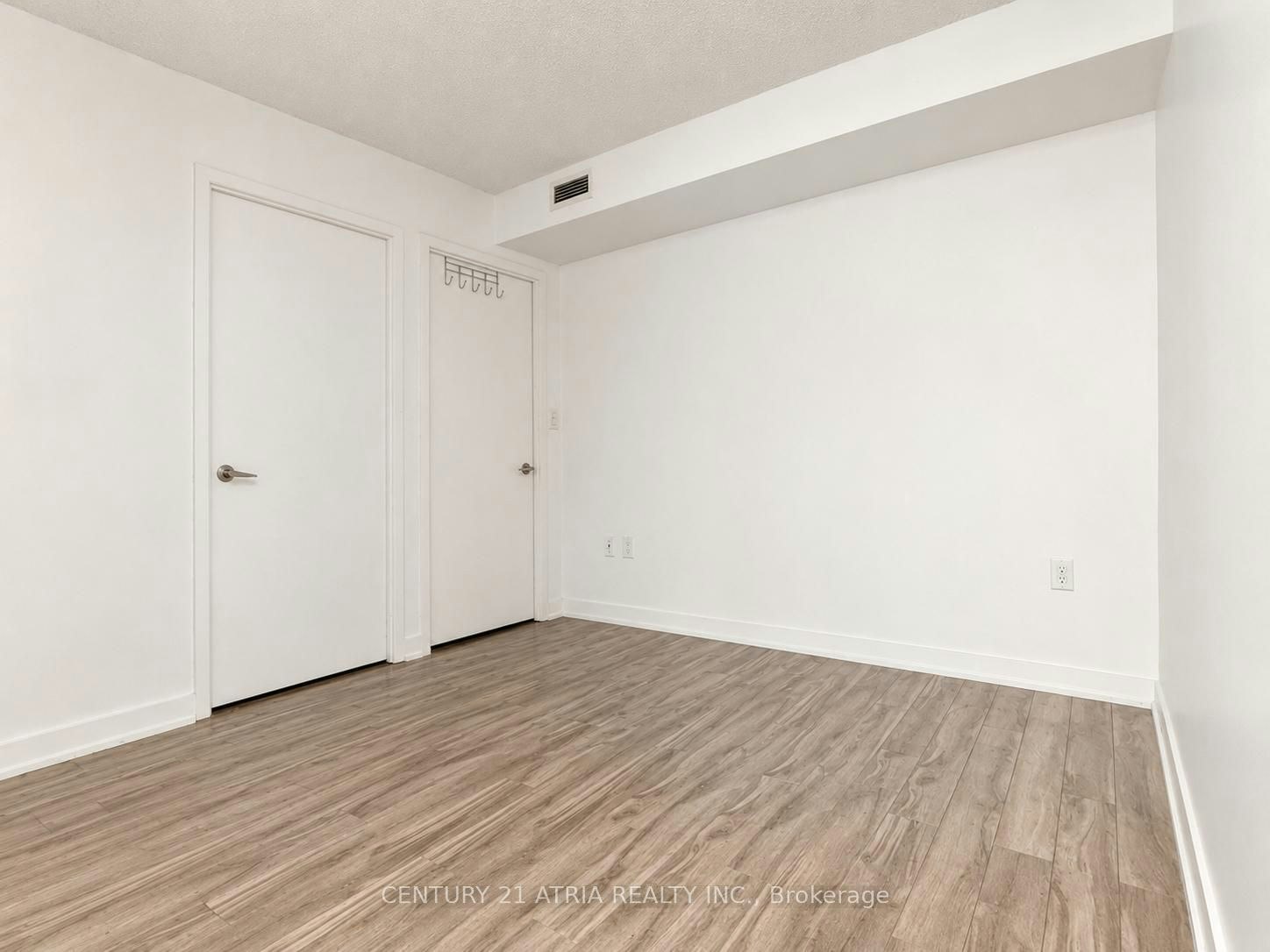 2116-25 Telegram Mews, Toronto, ON, M5V 3Z1 - 5