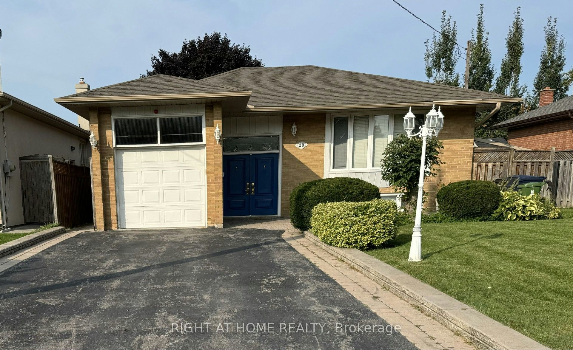 28 Gorman Park Road, Toronto, ON, M3H 3K4