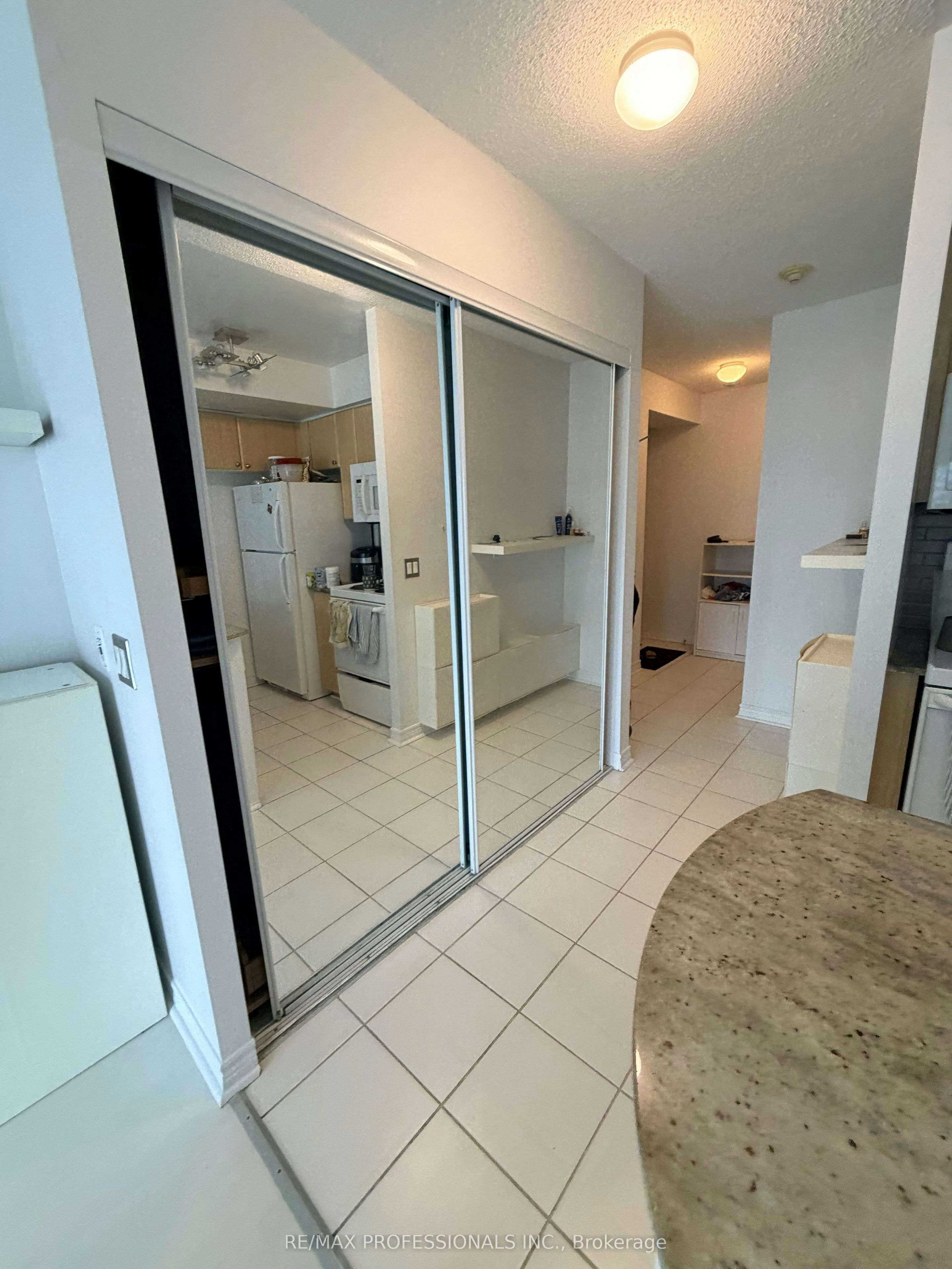 3015-763 Bay Street, Toronto, ON, M5G 2R3 - 5
