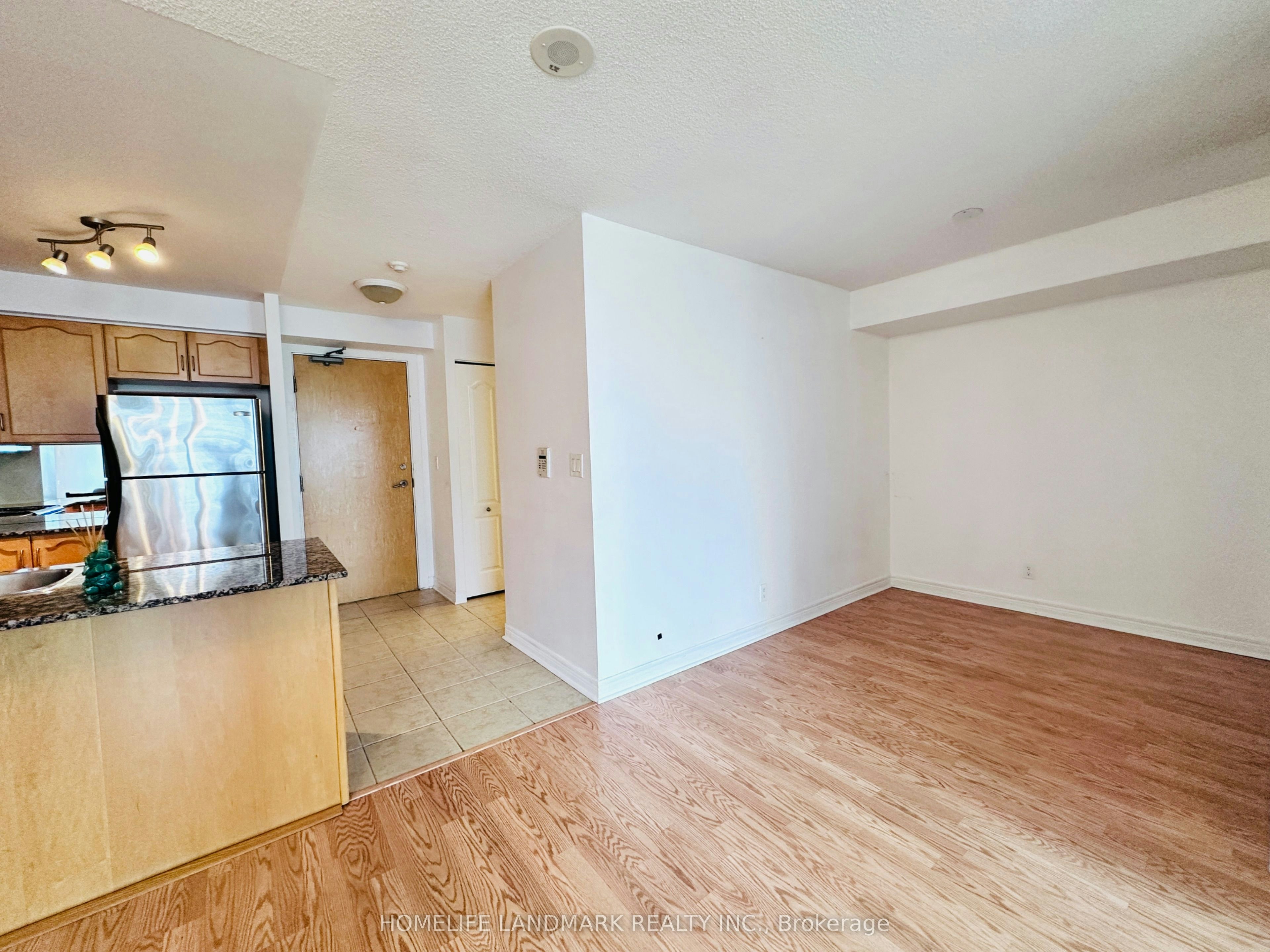 1802-212 Eglinton Avenue E, Toronto, ON, M4P 0A3 - 19