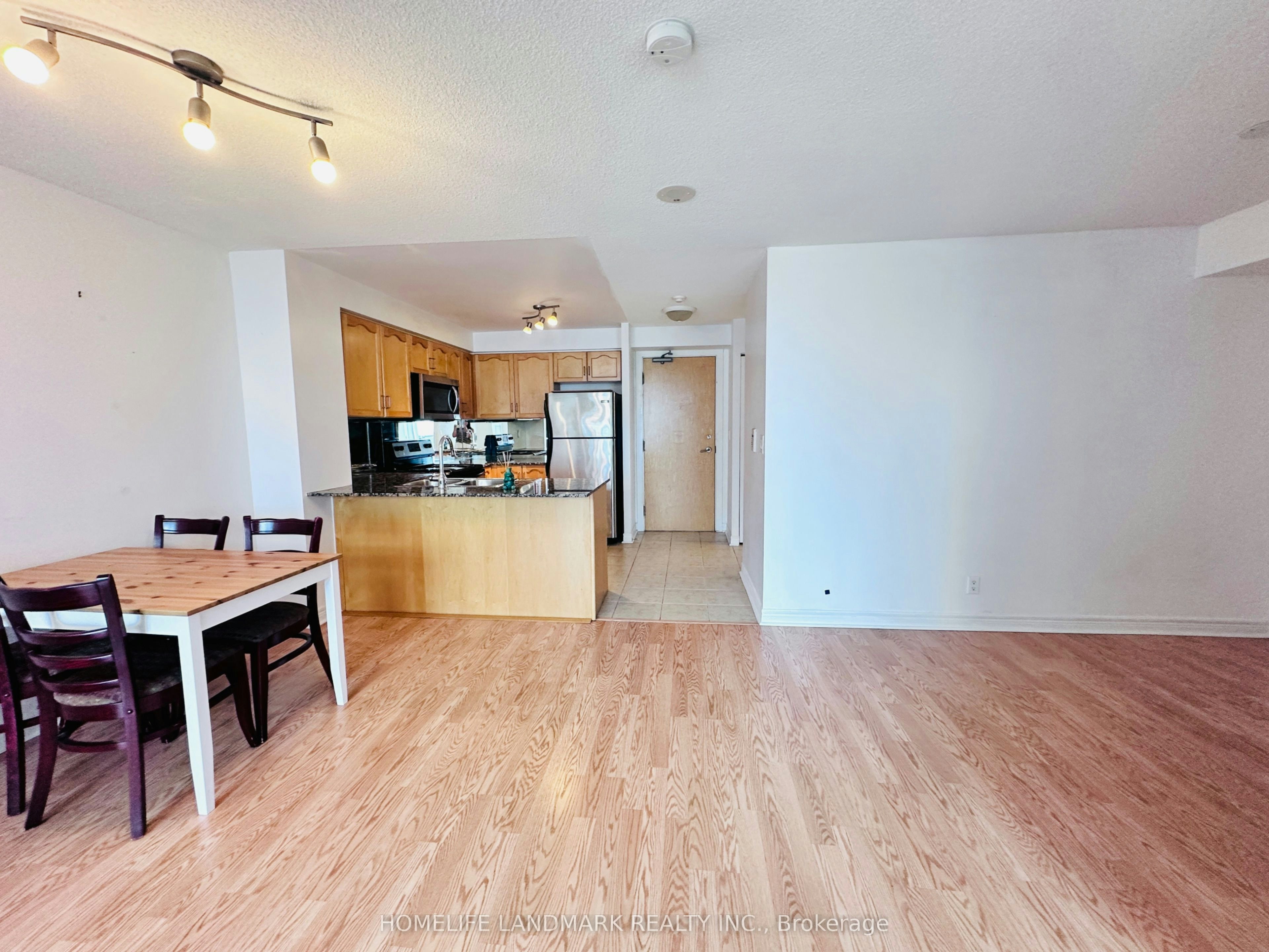 1802-212 Eglinton Avenue E, Toronto, ON, M4P 0A3 - 13