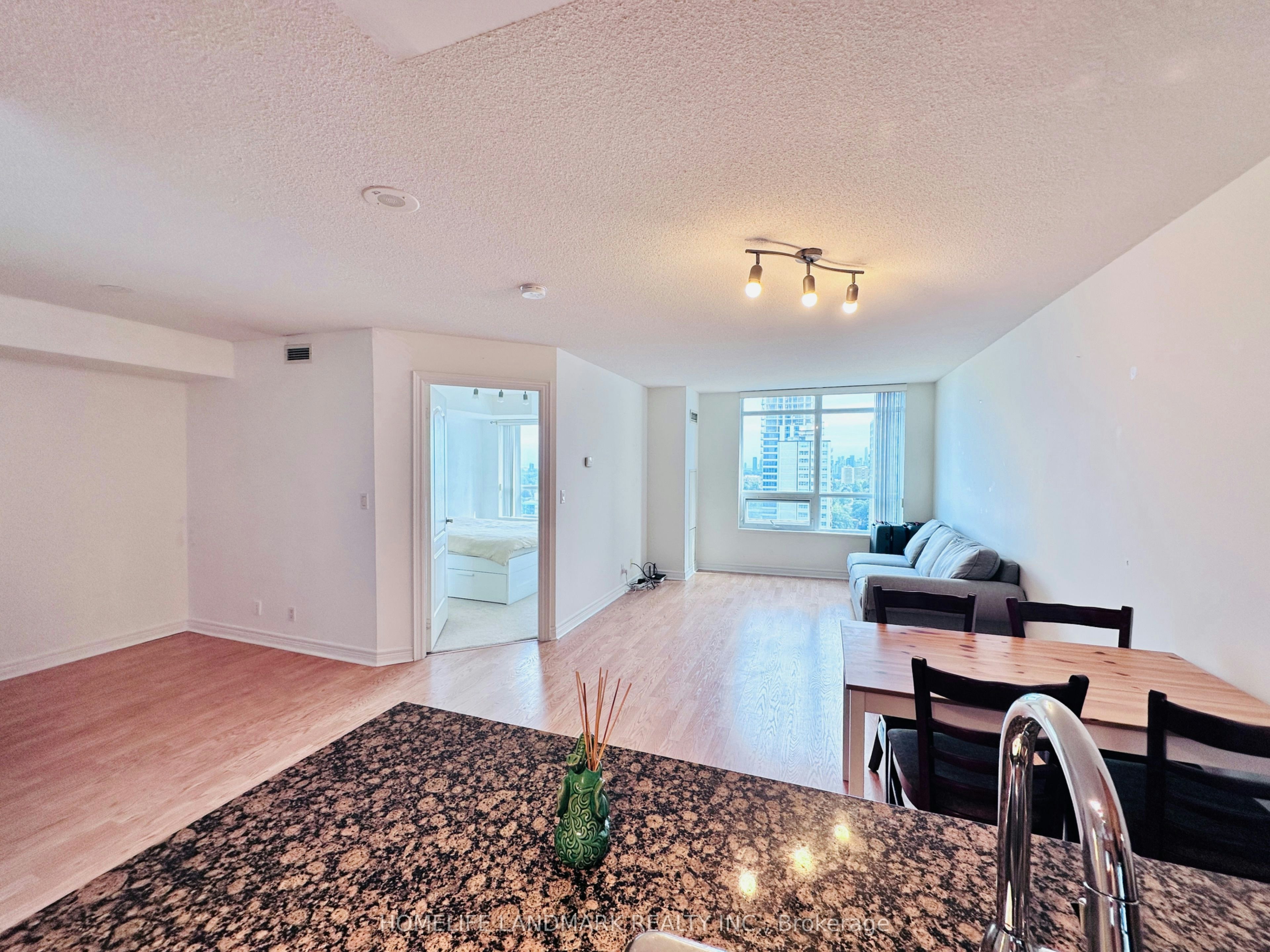 1802-212 Eglinton Avenue E, Toronto, ON, M4P 0A3 - 6