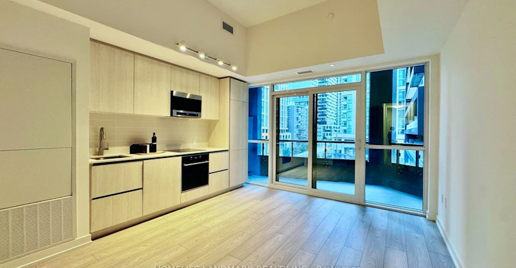 404 S-110 Broadway Avenue, Toronto, ON, M4P 1V7 - 14