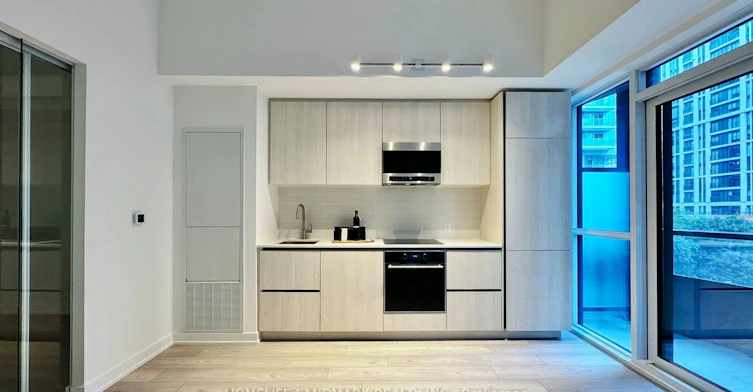 404 S-110 Broadway Avenue, Toronto, ON, M4P 1V7 - 17