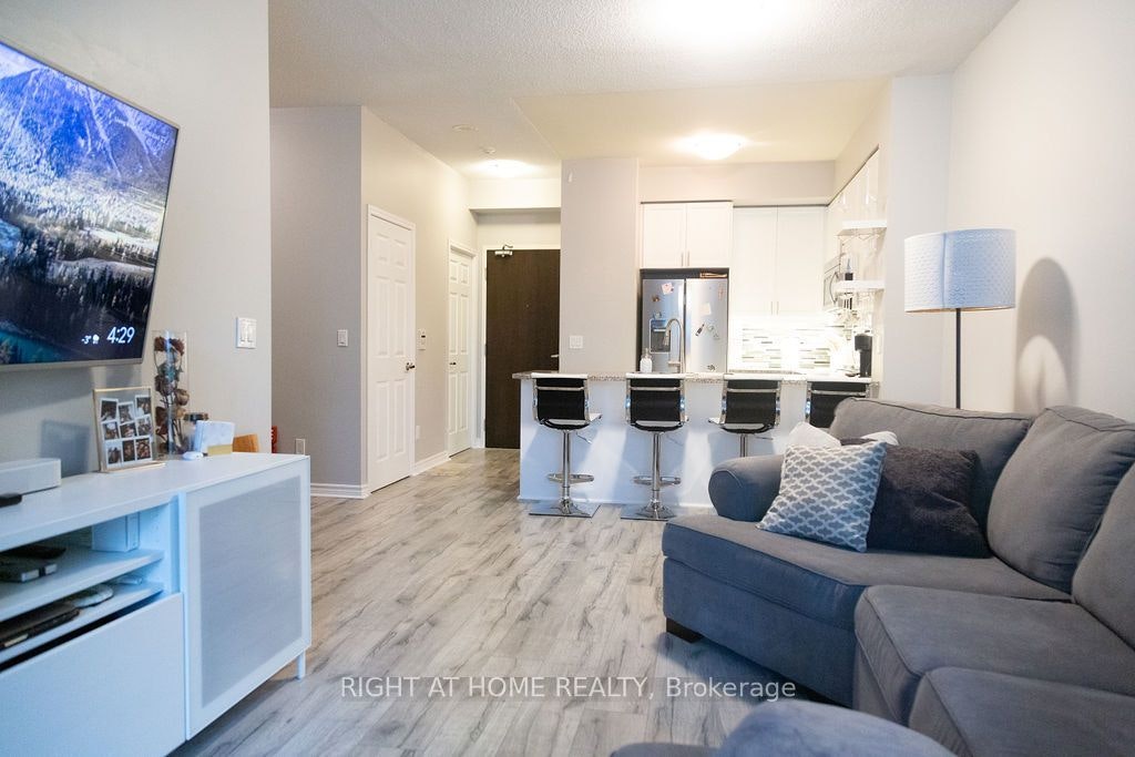 305-19 Grand Trunk Crescent, Toronto, ON, M5J 3A3 - 8