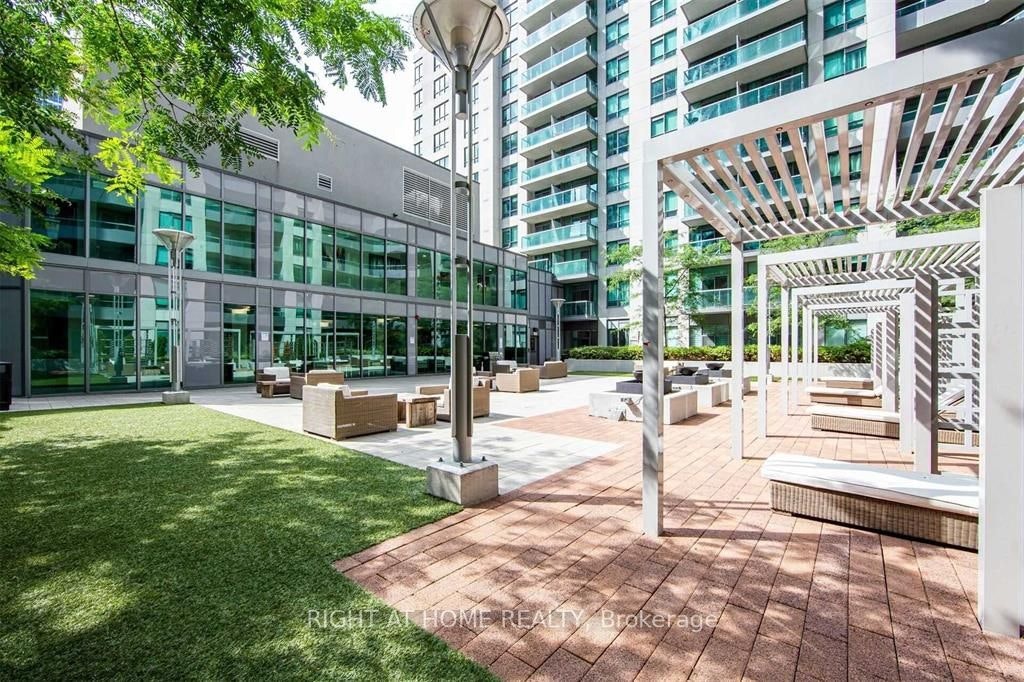 305-19 Grand Trunk Crescent, Toronto, ON, M5J 3A3 - 29