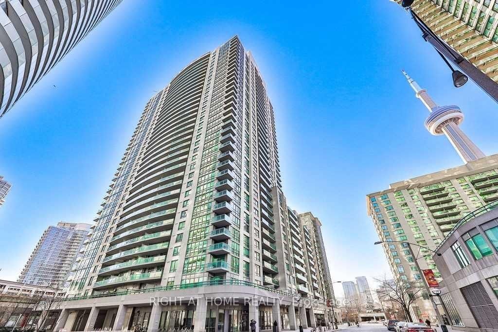 305-19 Grand Trunk Crescent, Toronto, ON, M5J 3A3 - 2