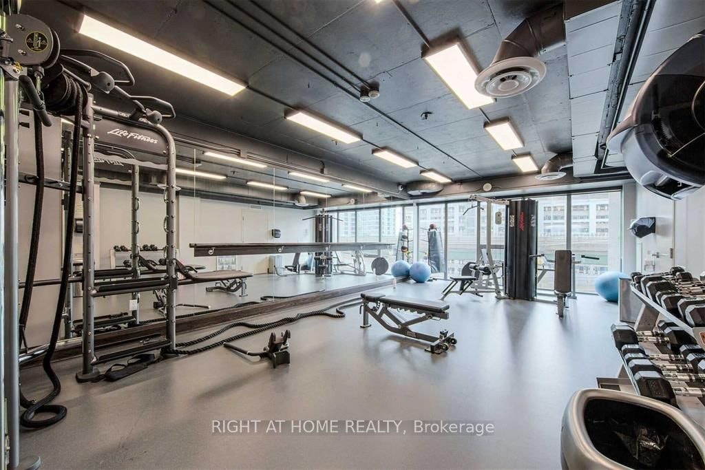 305-19 Grand Trunk Crescent, Toronto, ON, M5J 3A3 - 24