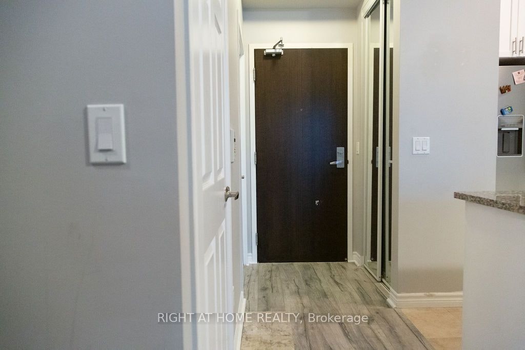 305-19 Grand Trunk Crescent, Toronto, ON, M5J 3A3 - 16