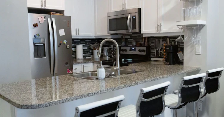 305-19 Grand Trunk Crescent, Toronto, ON, M5J 3A3 - 7