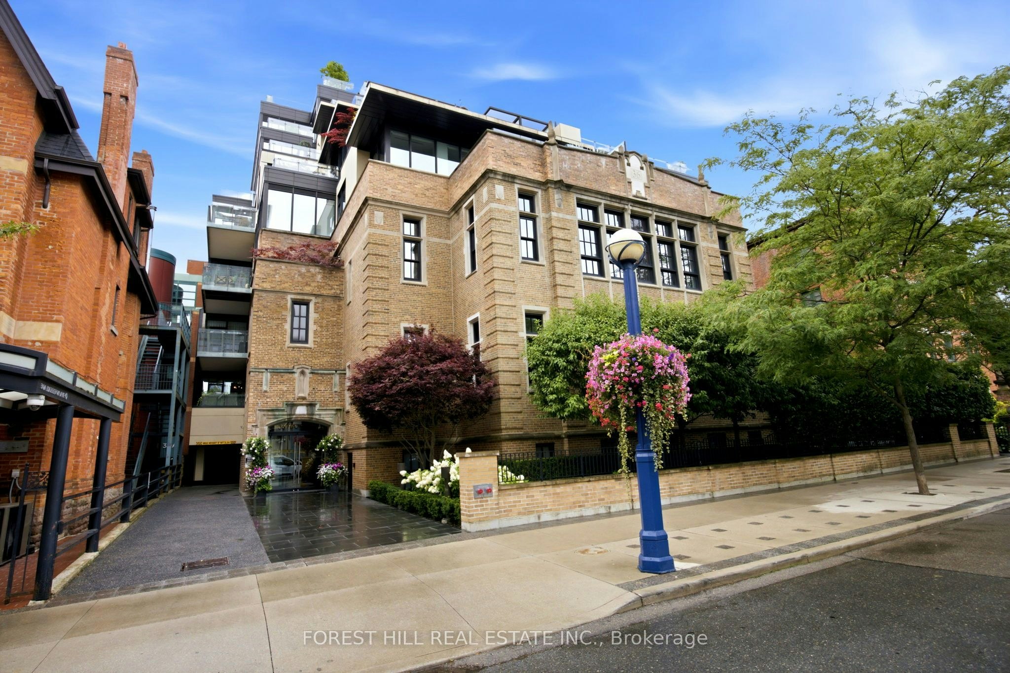 4C-36 Hazelton Avenue, Toronto, ON, M5R 2E2