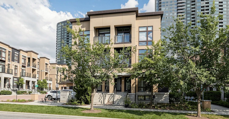 41-19 Eldora Avenue, Toronto, ON, M2M 0B5 - 5