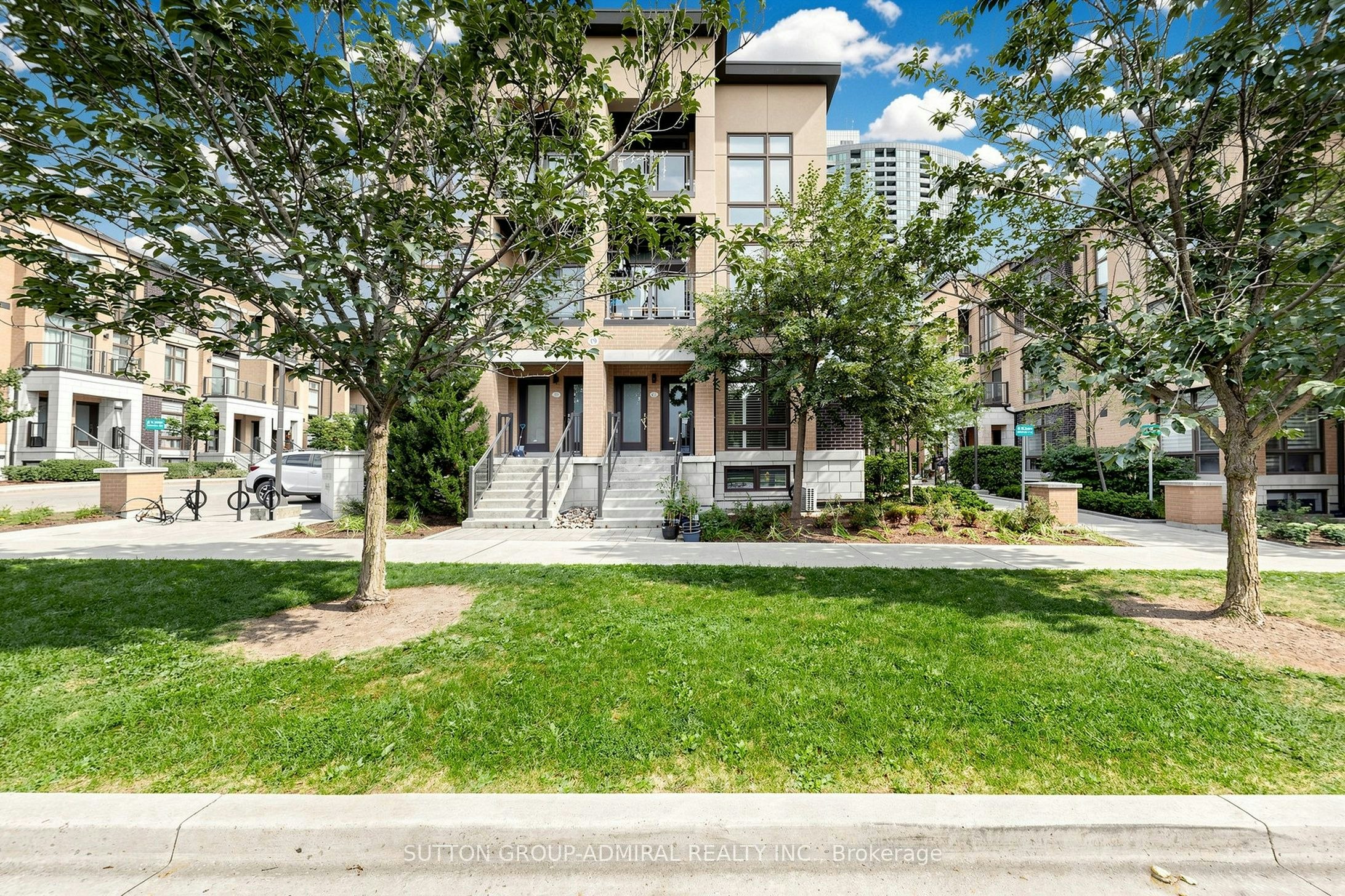 41-19 Eldora Avenue, Toronto, ON, M2M 0B5 - 3