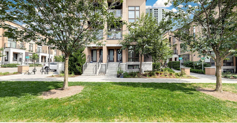 41-19 Eldora Avenue, Toronto, ON, M2M 0B5 - 3