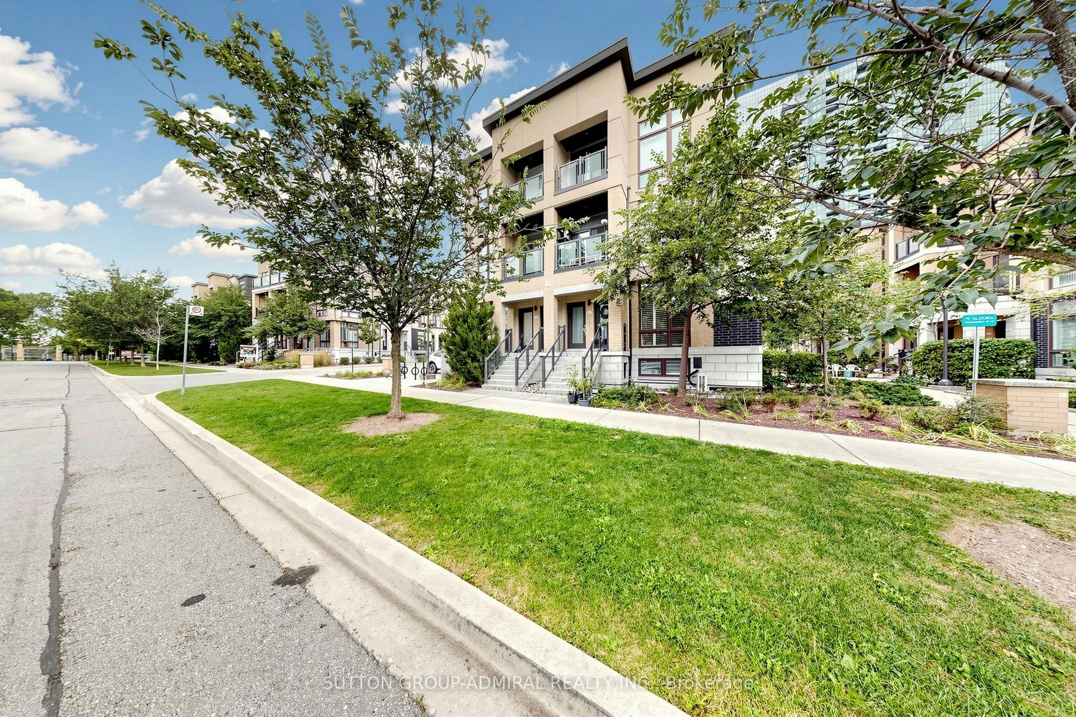 41-19 Eldora Avenue, Toronto, ON, M2M 0B5