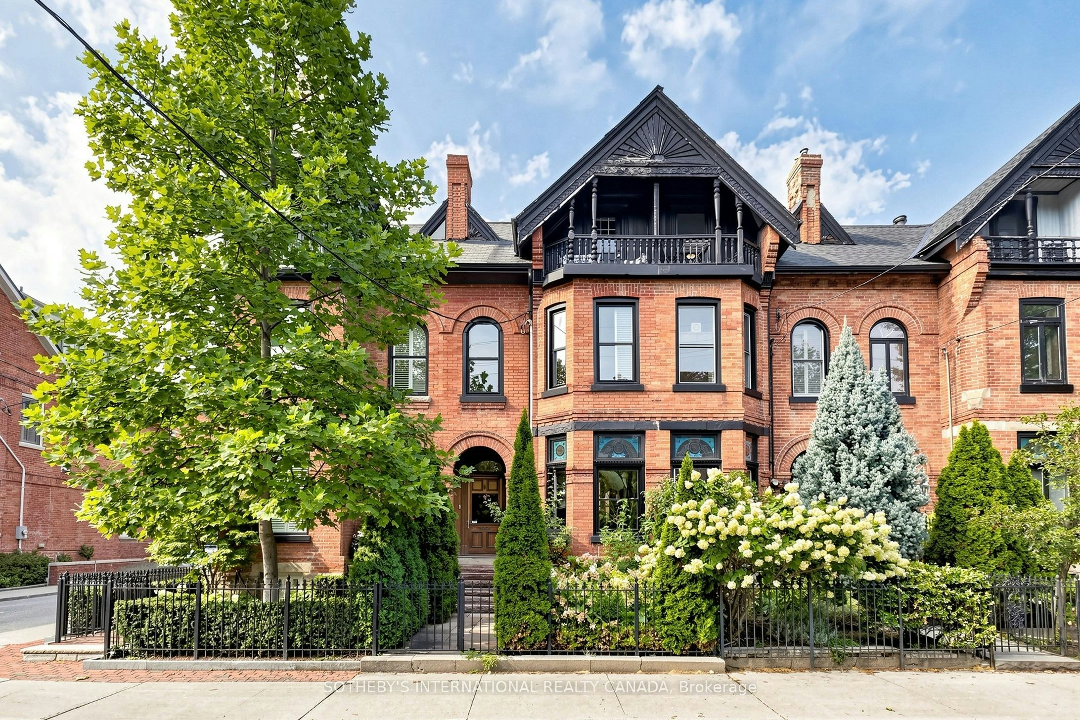 328 Wellesley Street E, Toronto, ON, M4X 1H3