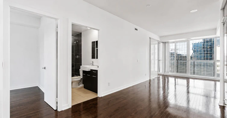 1402-770 Bay Street, Toronto, ON, M5G 1N6 - 3