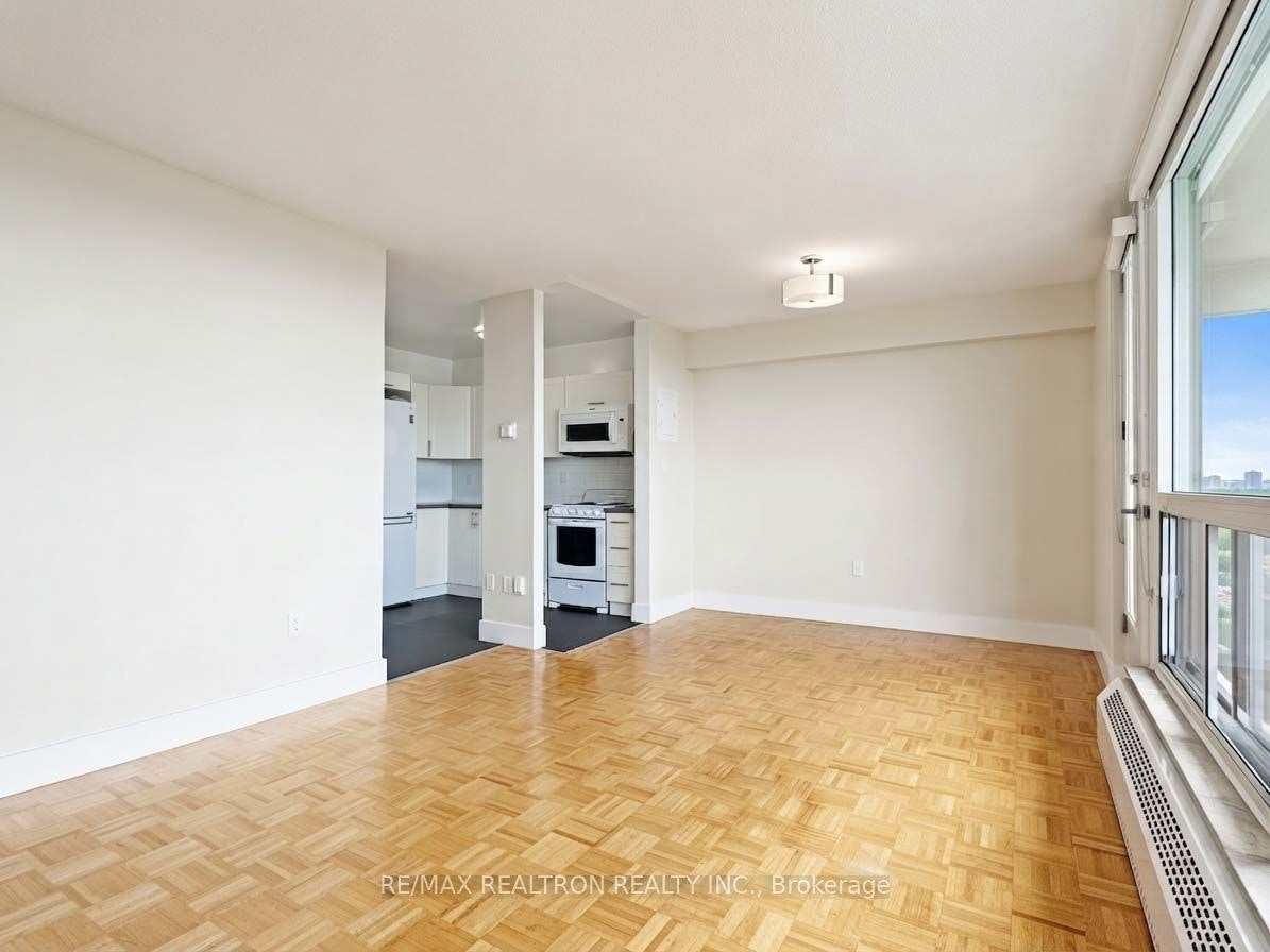 615-666 Spadina Avenue, Toronto, ON, M5S 2H8