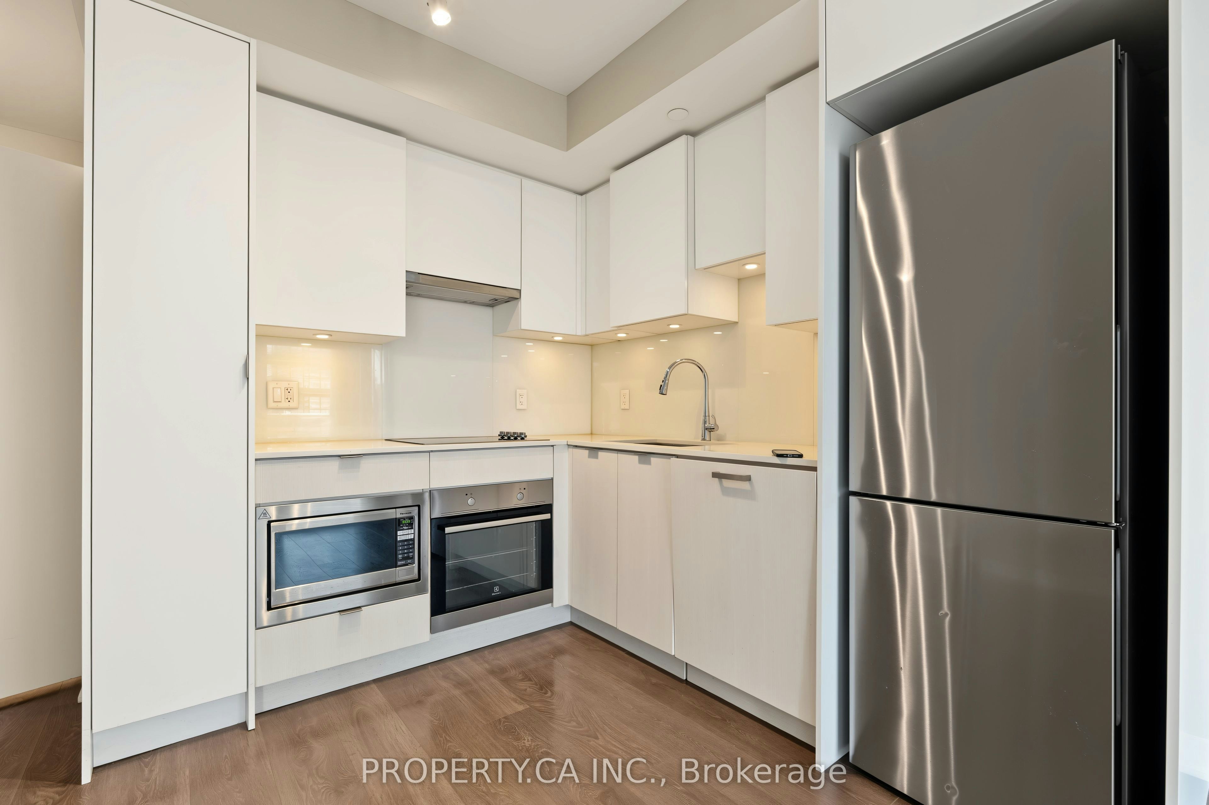 3011-99 Broadway Avenue, Toronto, ON, M4P 0E3 - 6