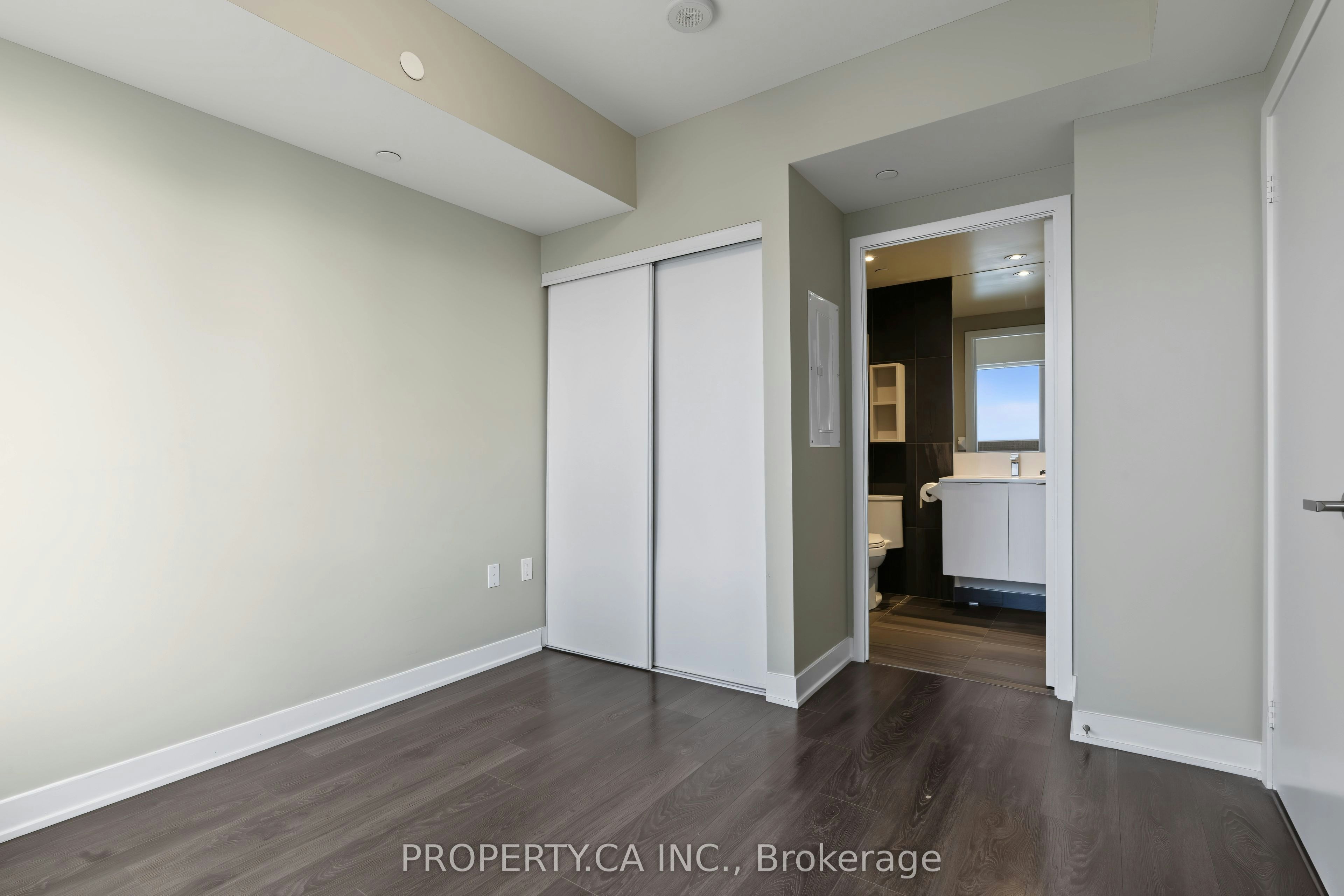 3011-99 Broadway Avenue, Toronto, ON, M4P 0E3 - 12