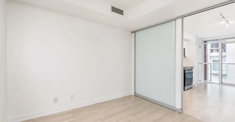 309-21 Nelson Street, Toronto, ON, M5V 3H9 - 11