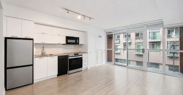 309-21 Nelson Street, Toronto, ON, M5V 3H9 - 3