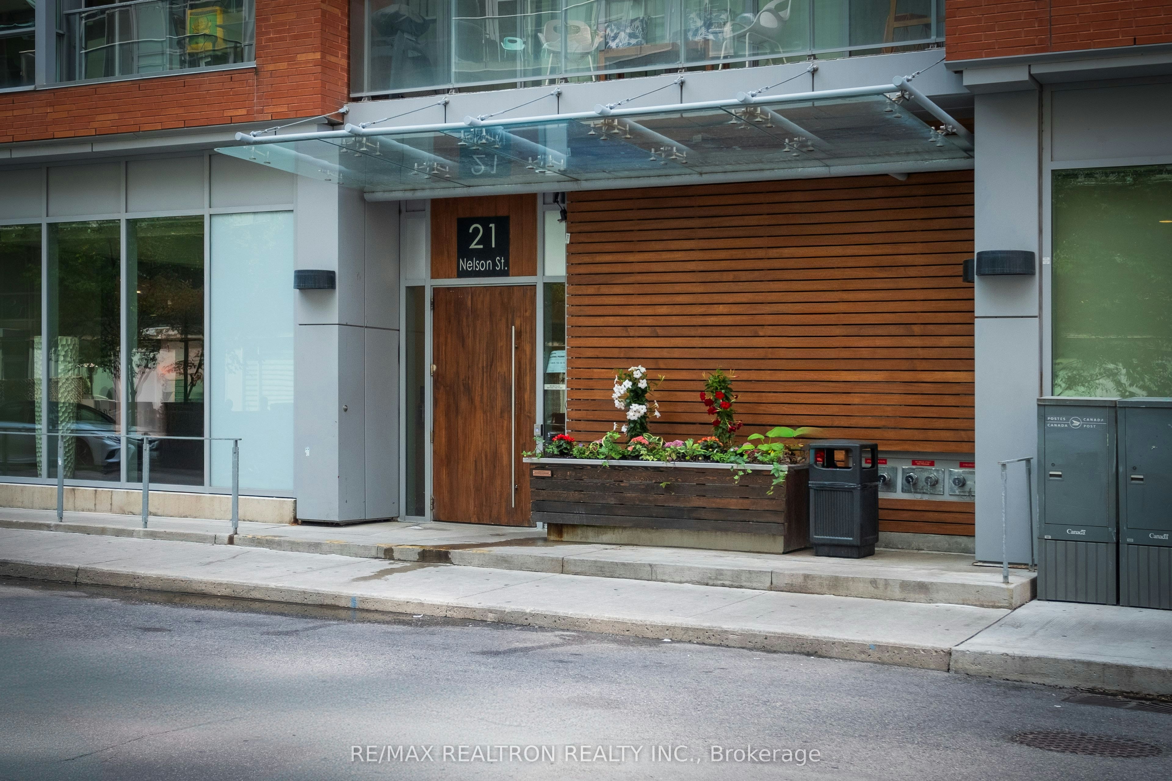 309-21 Nelson Street, Toronto, ON, M5V 3H9 - 28