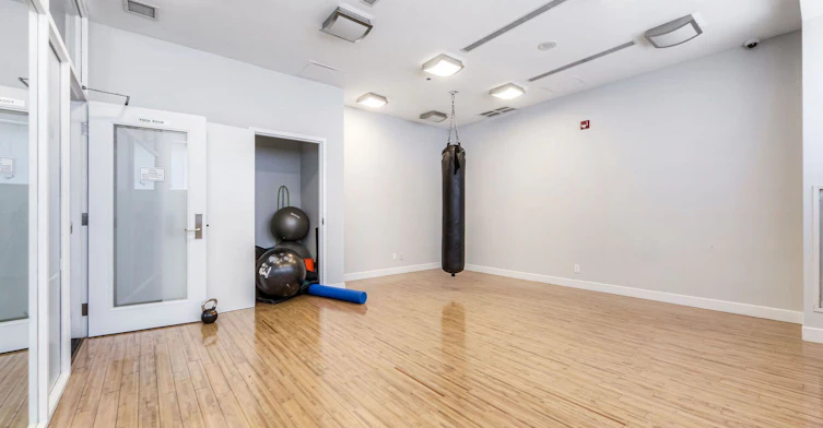 309-21 Nelson Street, Toronto, ON, M5V 3H9 - 24