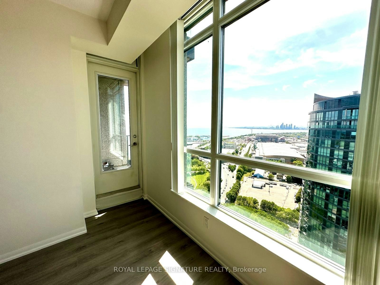 3709-215 Fort York Boulevard, Toronto, ON, M5V 4A2 - 11