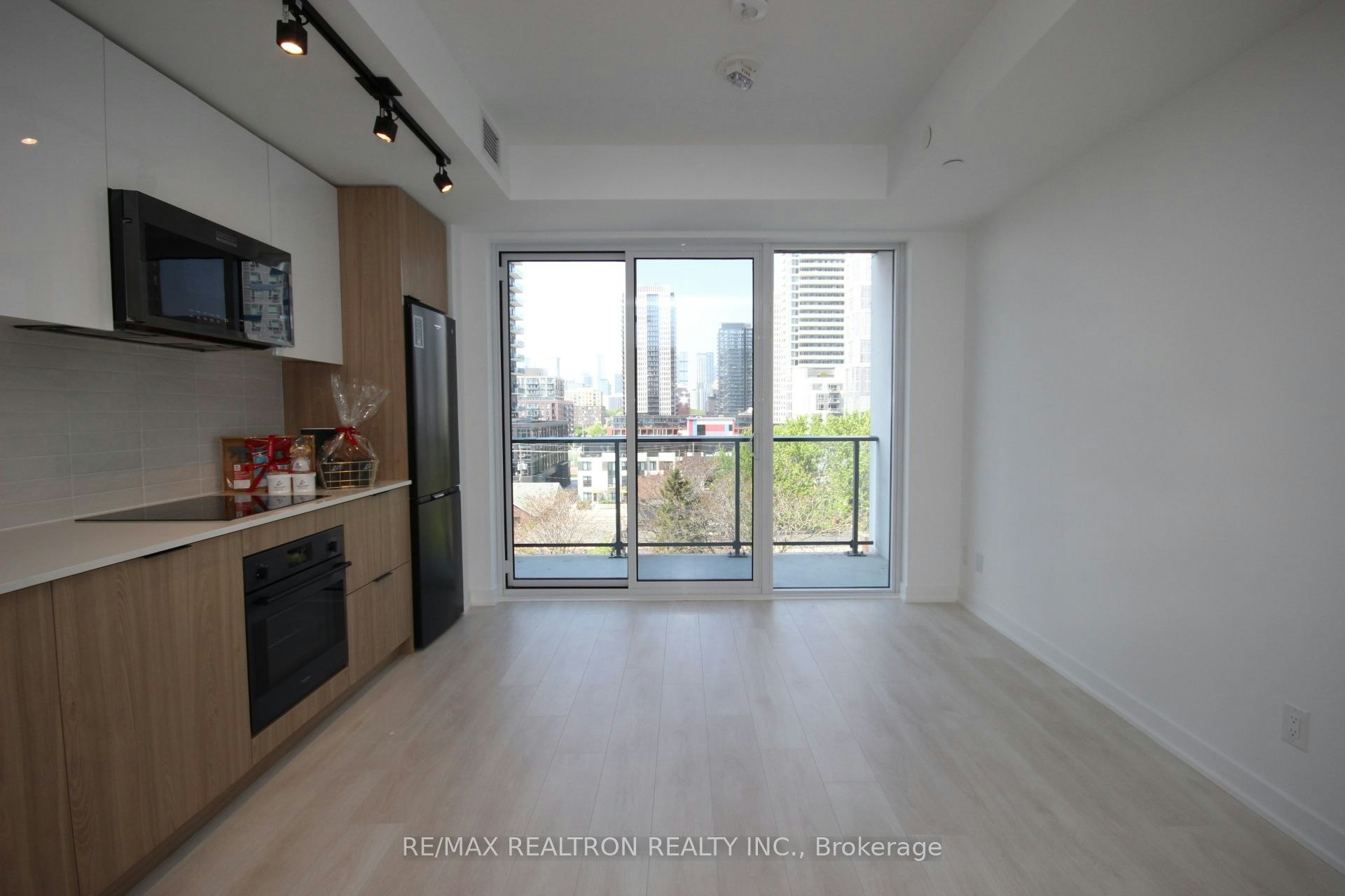 622-5 Defries Street, Toronto, ON, M5A 0W7 - 14