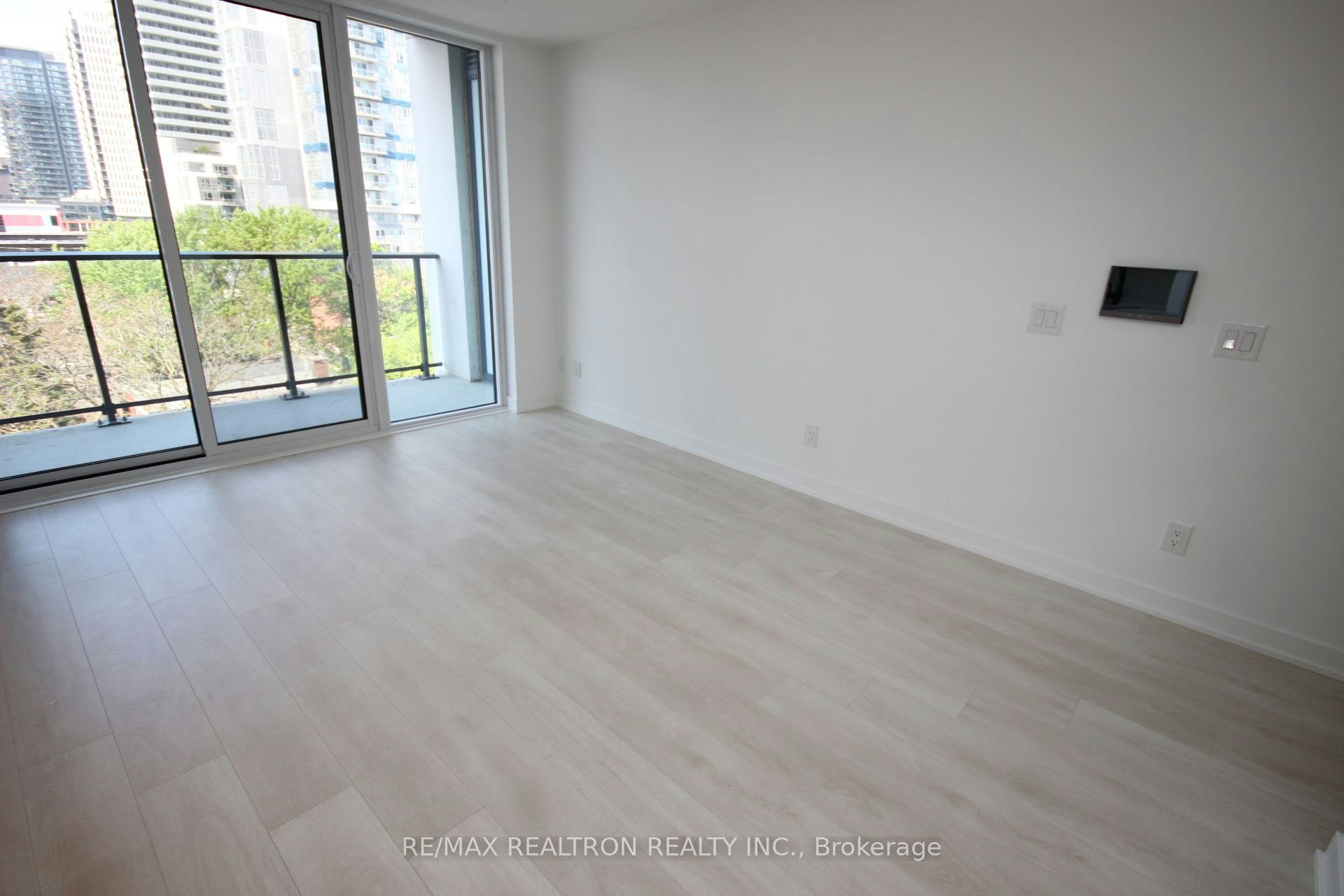 622-5 Defries Street, Toronto, ON, M5A 0W7 - 9