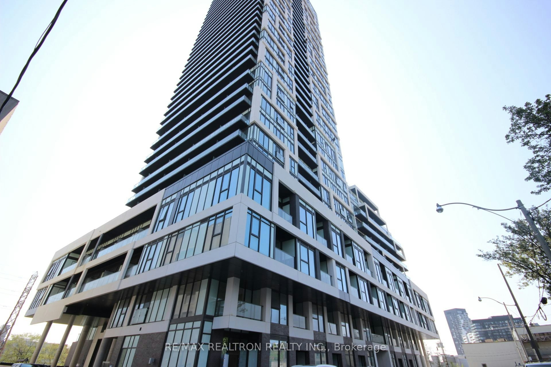 622-5 Defries Street, Toronto, ON, M5A 0W7 - 2