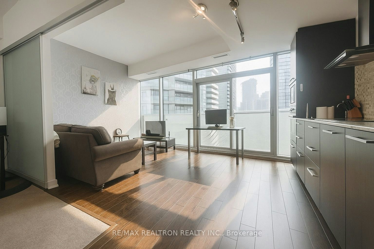 3301-12 York Street, Toronto, ON, M5J 2Z2 - 2