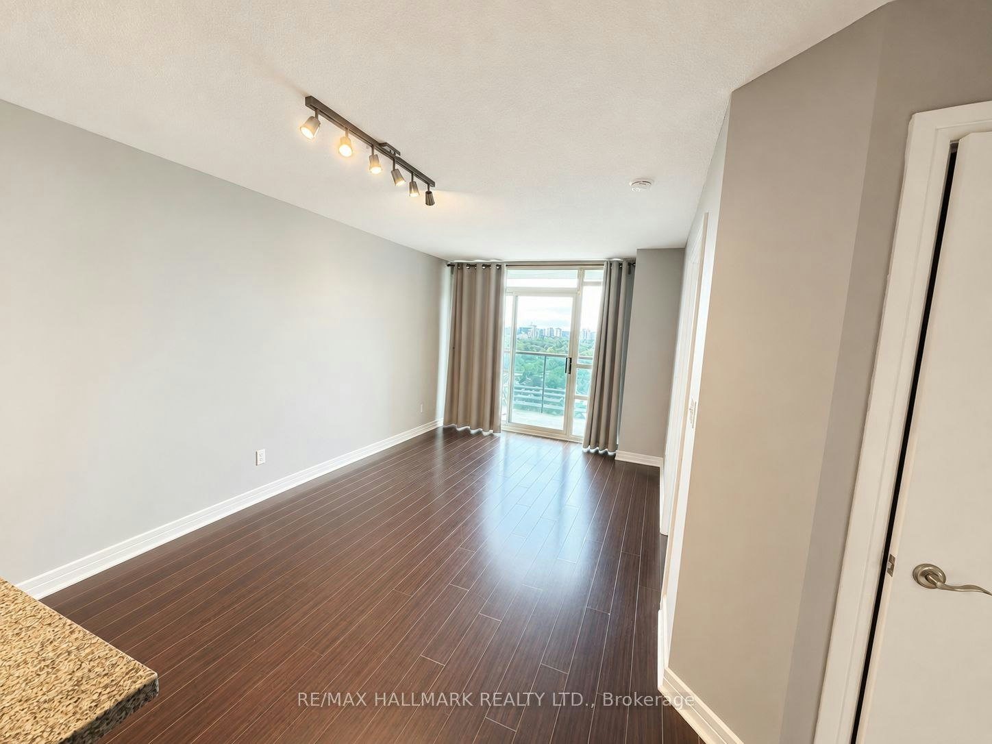 1907-18 Harrison Garden Boulevard, Toronto, ON, M2N 7J7 - 4