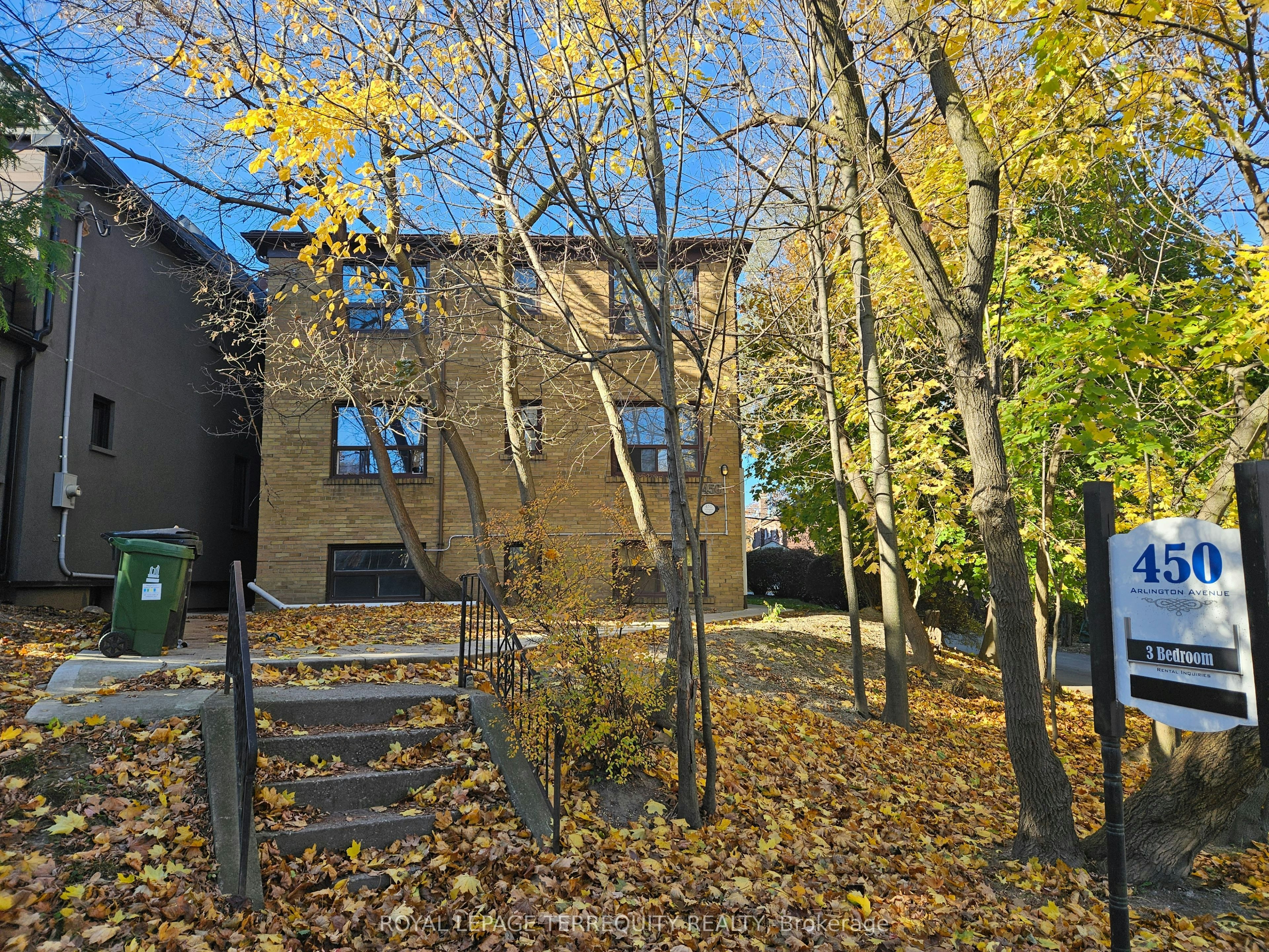 5-450 Arlington Avenue, Toronto, ON, M6C 3A2