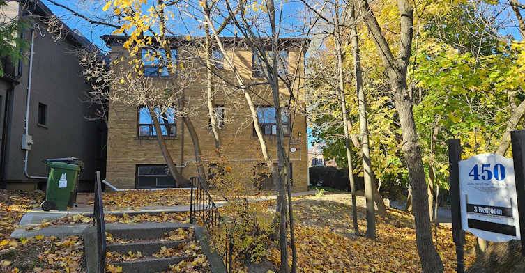 5-450 Arlington Avenue, Toronto, ON, M6C 3A2