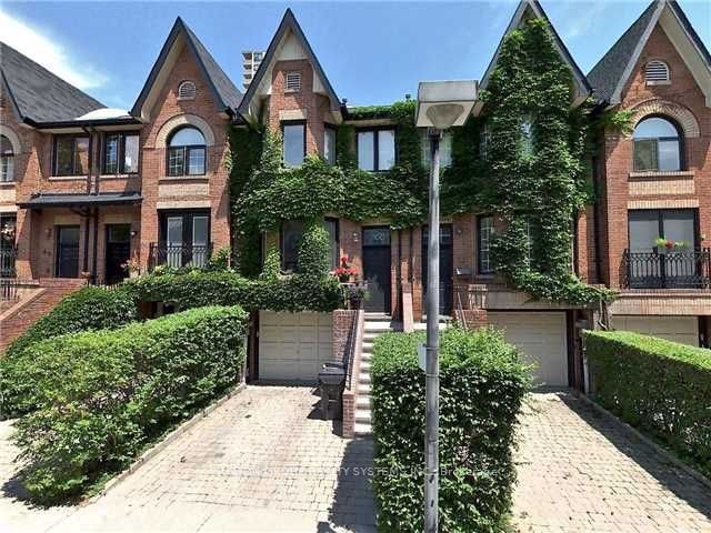 45 Soho Square, Toronto, ON, M5T 2Z2