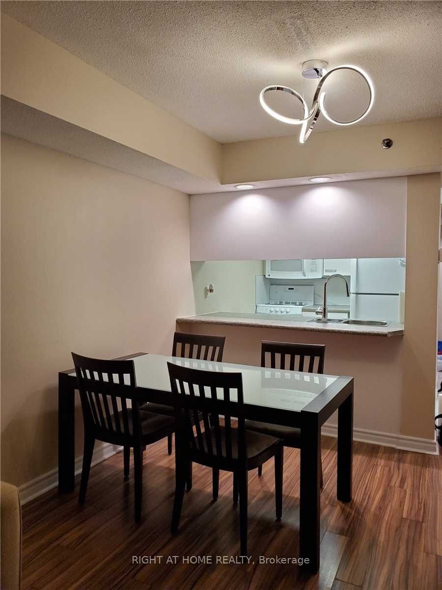 1109-38 Elm Street, Toronto, ON, M5G 2K5 - 23